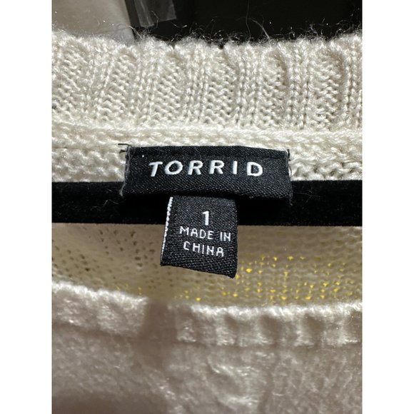 Torrid size 1X cream cable knit soft lightweight crew neck sweater - Picture 4 of 8